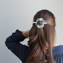 Load image into Gallery viewer, Leaf Hair Pin