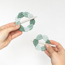 Load image into Gallery viewer, Leaf Hair Pin