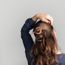 Load image into Gallery viewer, Leaf Pile Hair Pin